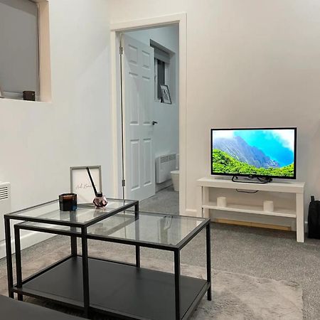Apartment In Bham City Centre, Free Parking Sleeps 3 Birmingham Exteriér fotografie
