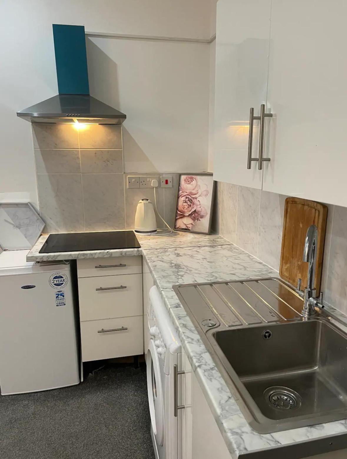 Apartment In Bham City Centre, Free Parking Sleeps 3 Birmingham Exteriér fotografie